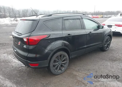 2019 Ford Escape Se from USA, damaged, VIN 1FMCU9GD2KUC06166
